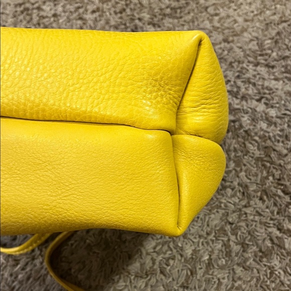 Naples large Drawstring Bucket Bag - Picture 4 of 6